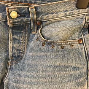 Levi’s 501 High Waisted Distressed Jeans 25Wx28L